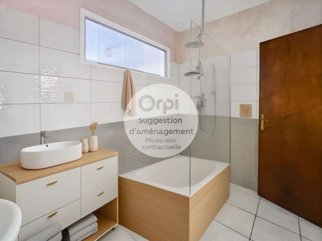 Vente immeuble à Marseillan avec appartement et locaux - photo 17