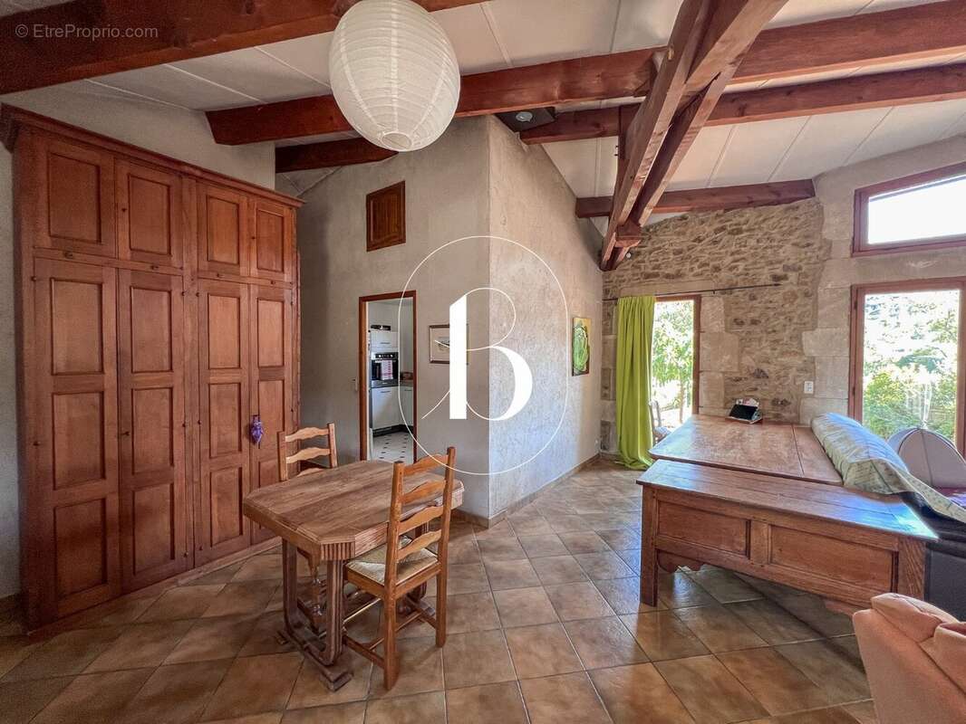 Maison 135 m² à Goudargues  - photo 3