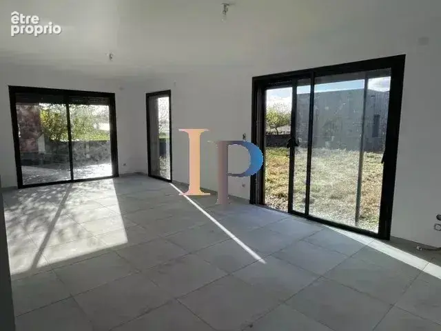 Maison renovee centre ville - photo 2