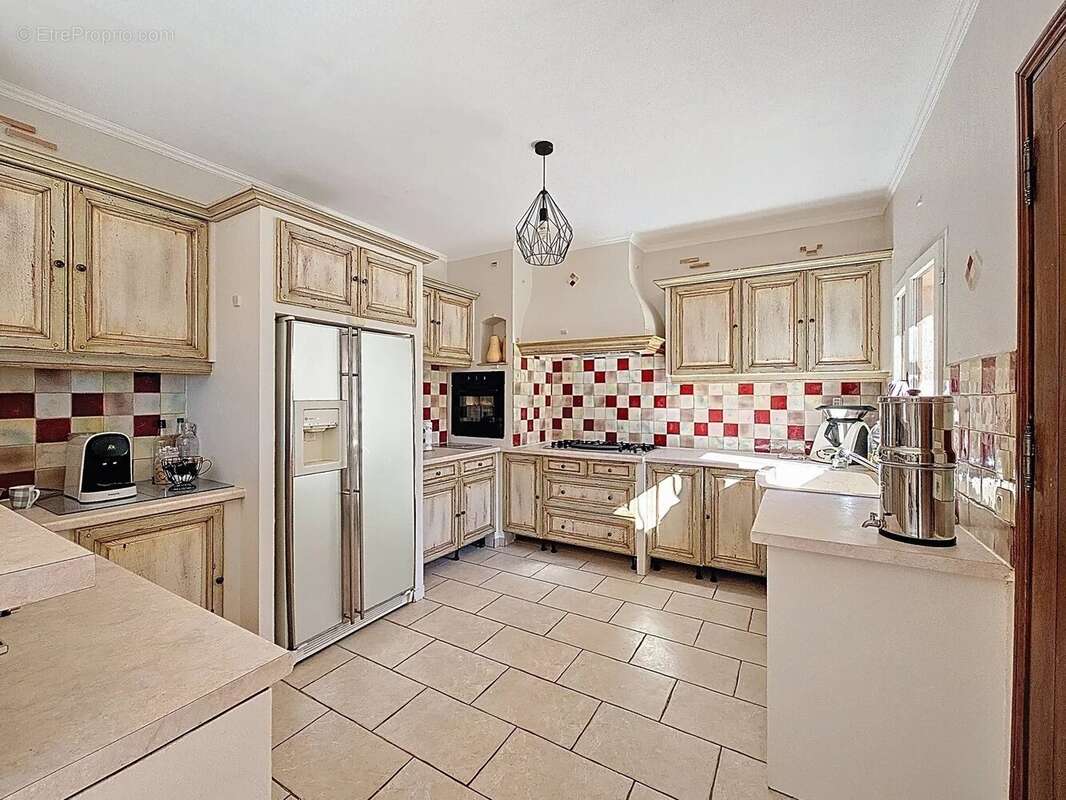 Maison à SAINT-LAURENT-DU-VAR