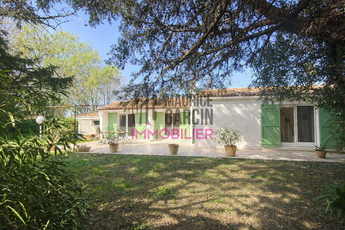 Maison à MORIERES-LES-AVIGNON