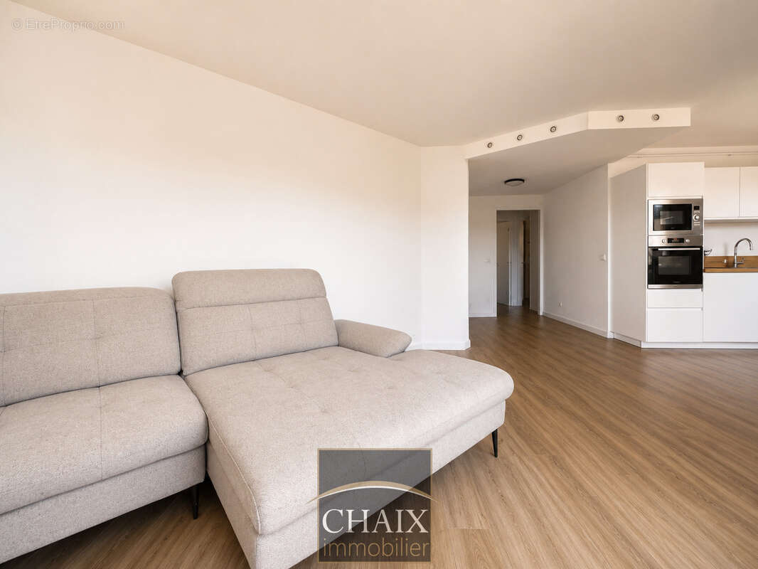 Aubagne   Résidence Les Arpèges : un superbe appartement T4 entièrement rénové, lumineux et prêt à vivre ! - photo 5