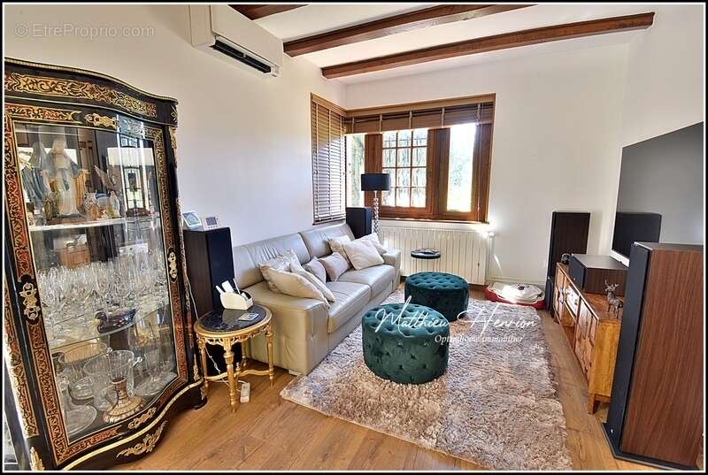 Majestueuse maison 6 chambres, 3 salles de bains/douche, 3 WC, bureau, garage, DPE C ! - photo 27