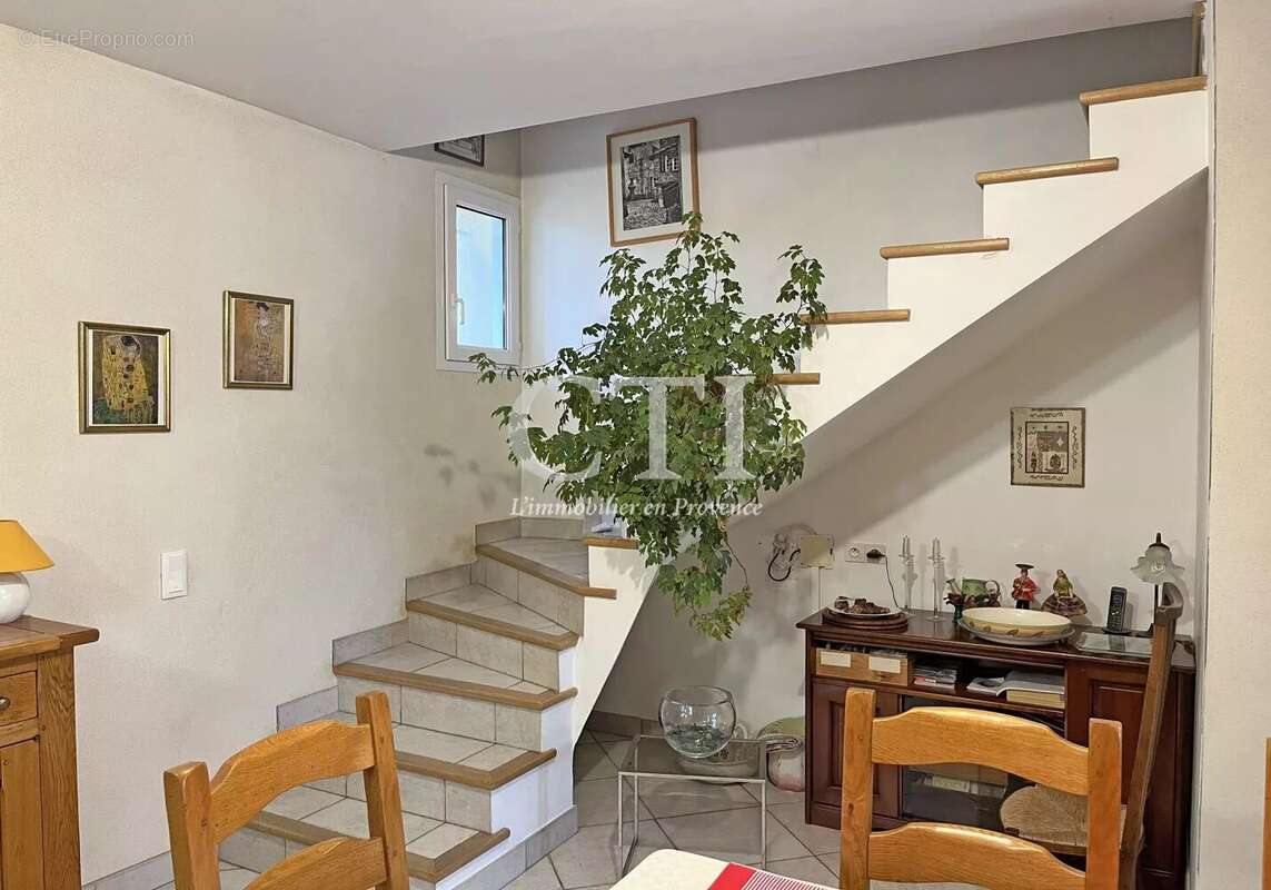 Maison à VAISON-LA-ROMAINE