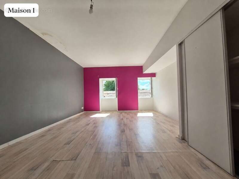 Ensemble immobilier avec 3 maisons sur 5 110 m² – Moragne 17430 - photo 6