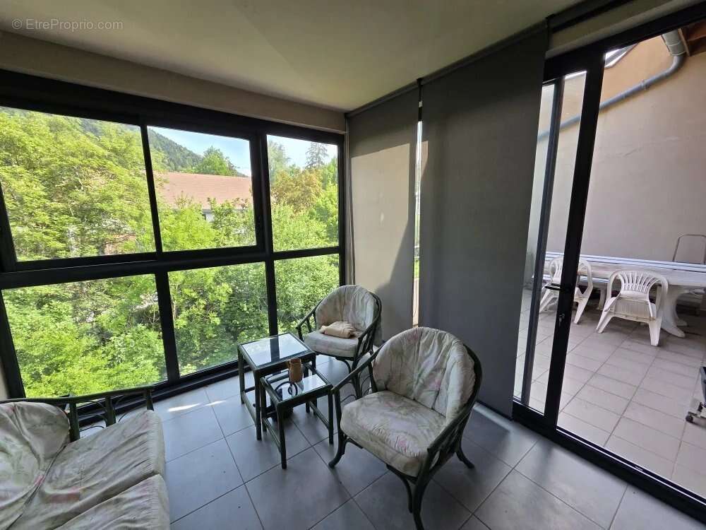 Appartement t3 + garage et cave - photo 3