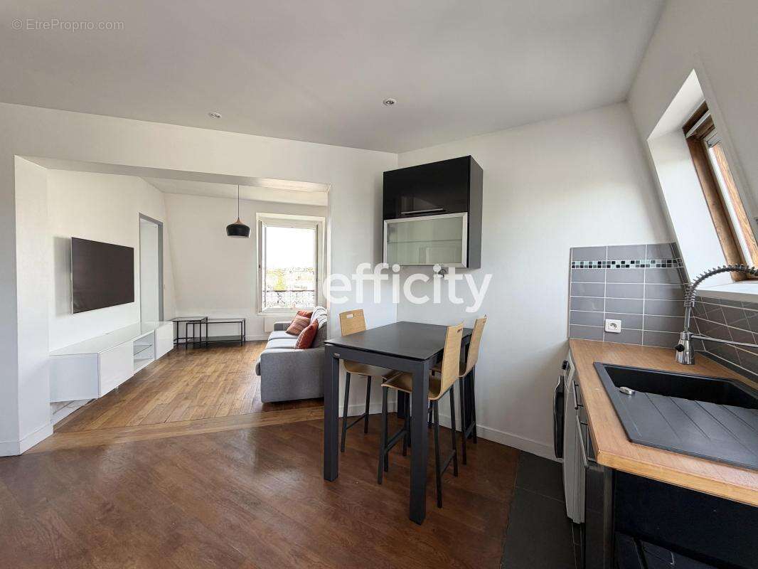 Appartement à PARIS-20E