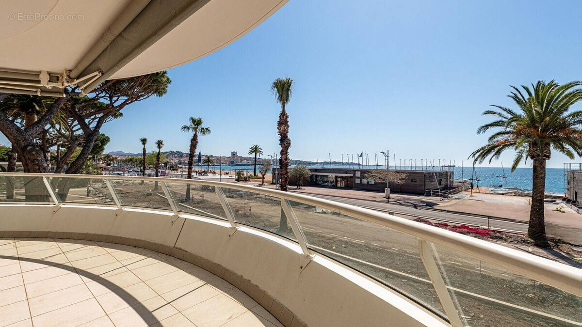 Appartement à FREJUS