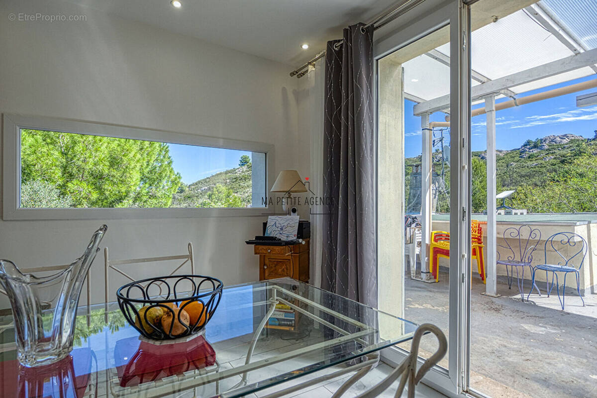 Appartement à LE ROVE