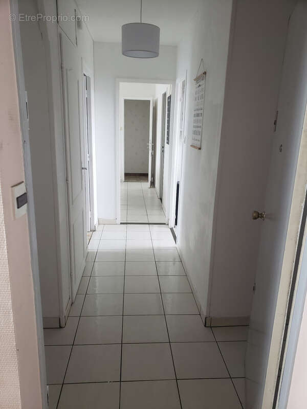 Appartement à SAINT-MARTIN-D'HERES