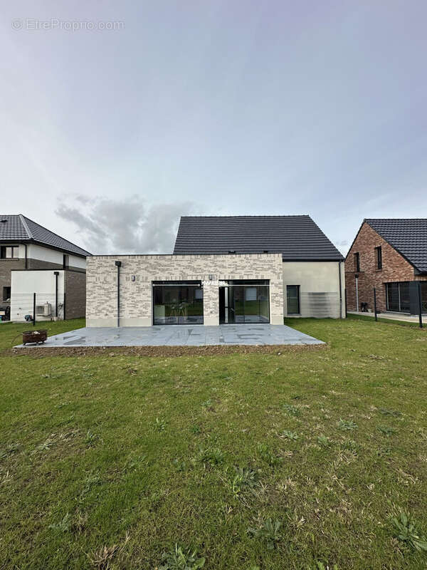 Maison 147 m² à Sailly-Sur-La-Lys  - photo 7