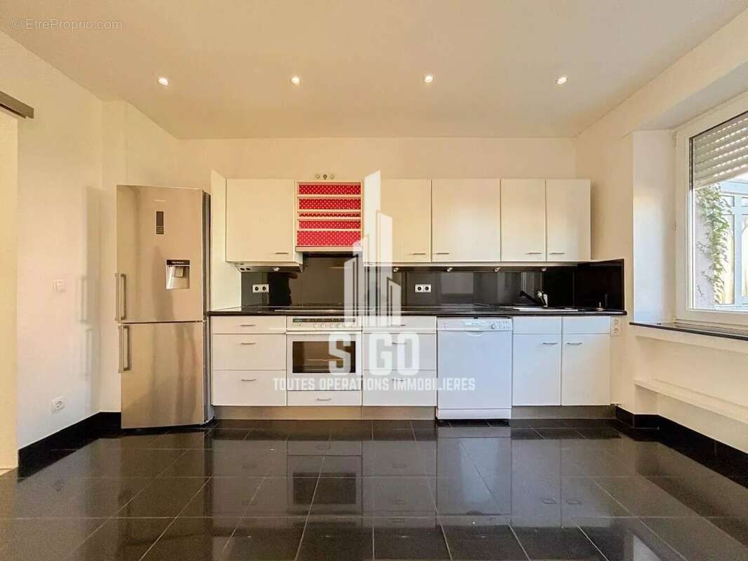 Maison à BELLEGARDE