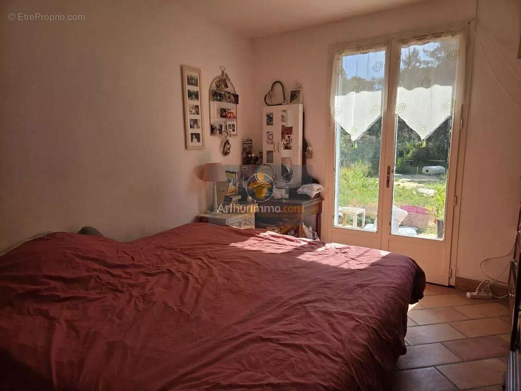 Maison à MONDRAGON