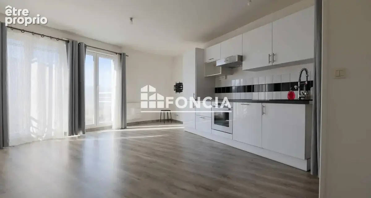 Appartement à CORBEIL-ESSONNES
