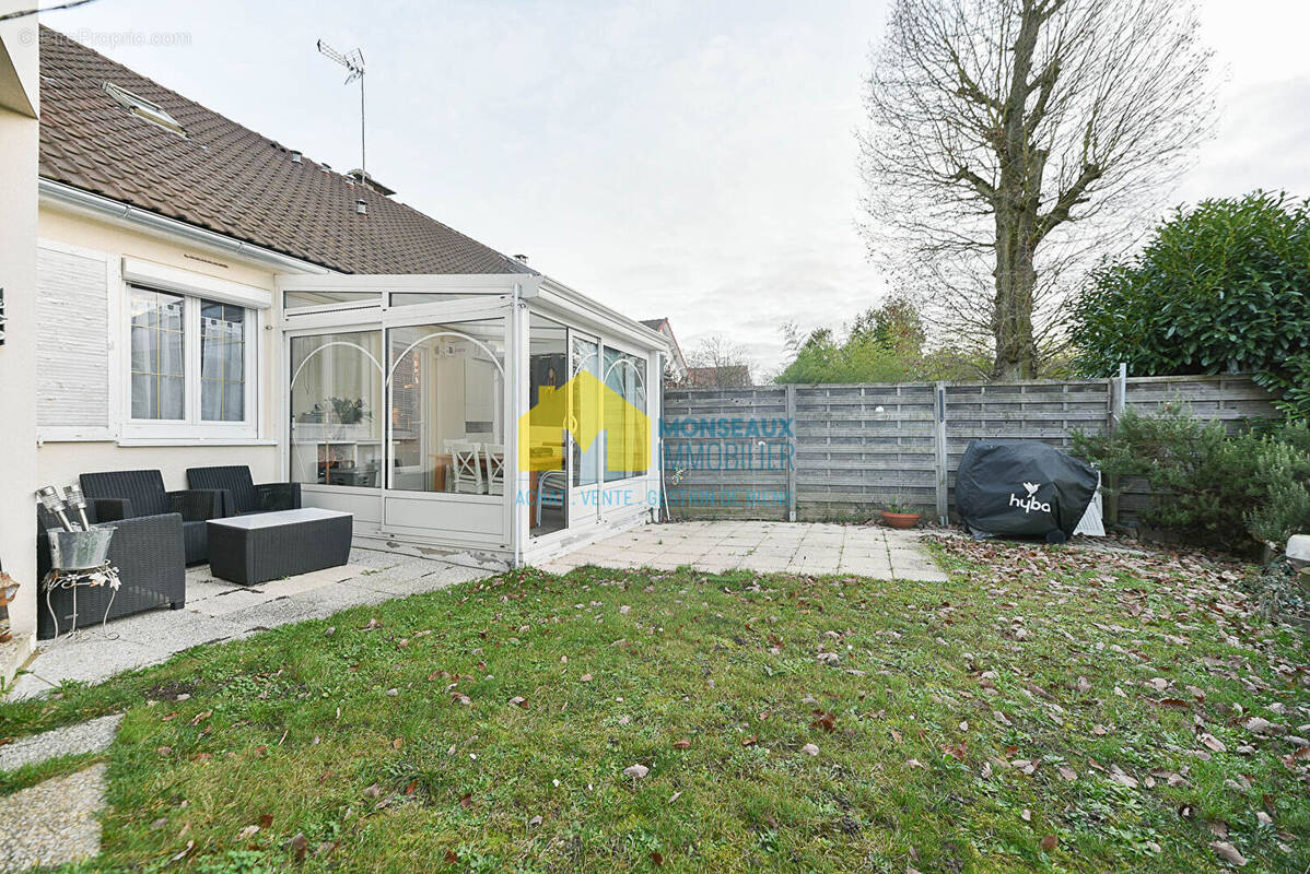 Appartement à SAINTE-GENEVIEVE-DES-BOIS