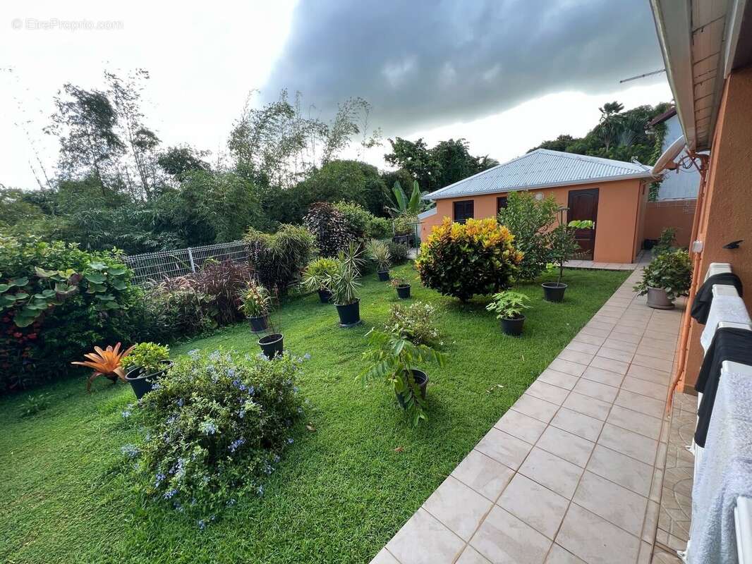 Maison à LA TRINITE