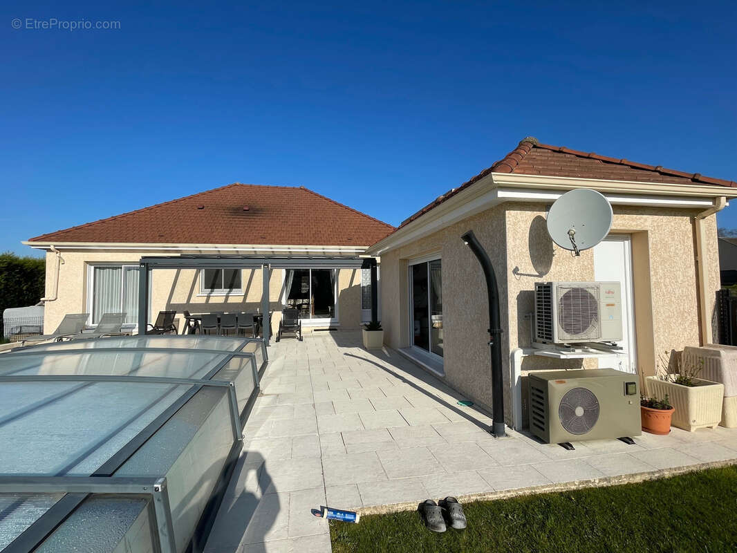 Maison à SAINT-MARTIN-DES-CHAMPS