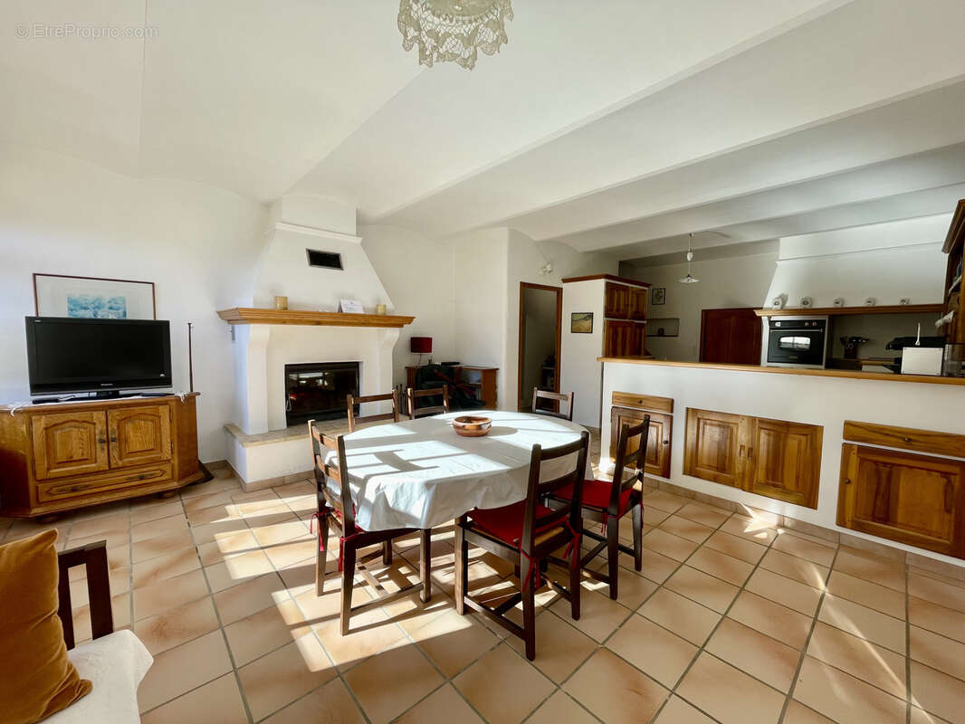 Maison à VAISON-LA-ROMAINE