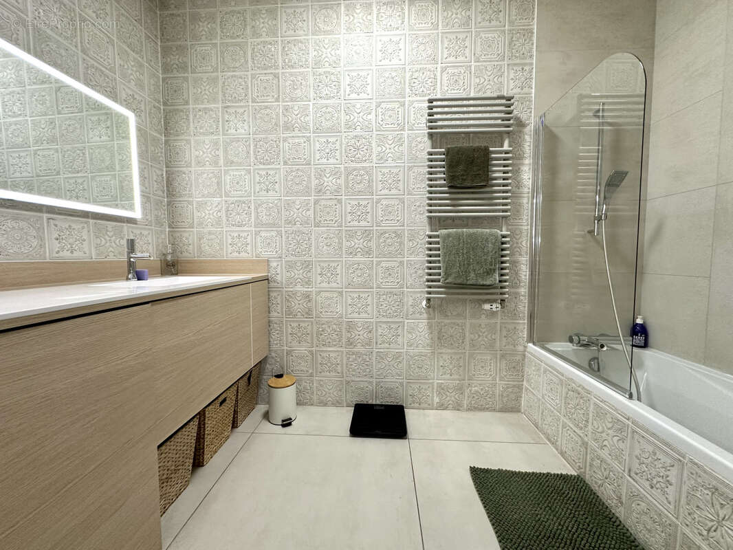 Appartement à CASTELNAU-LE-LEZ