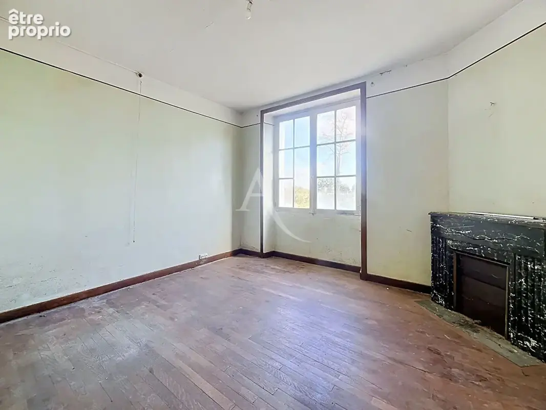 Propriété de caractère avec dépendance et 2,5 hectares ? Un beau potentiel à révéler ! - photo 7