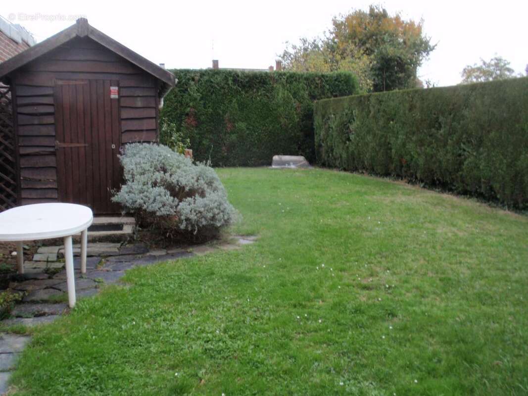 Maison à COURRIERES