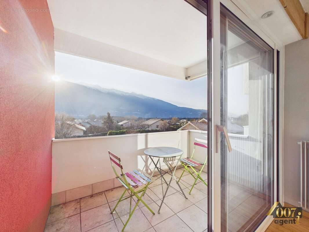 Appartement à GILLY-SUR-ISERE
