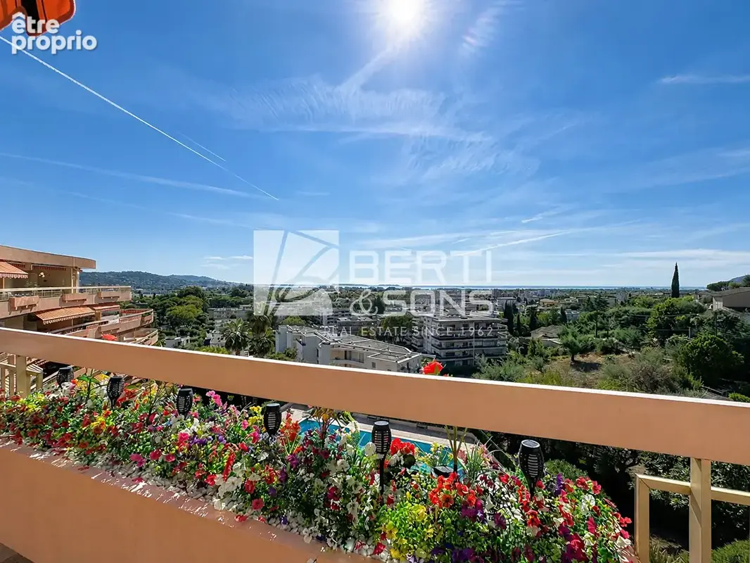 Magnifique appartement tres belle vue mer et montagne proche centre a pieds residence standing - piscine - photo 3