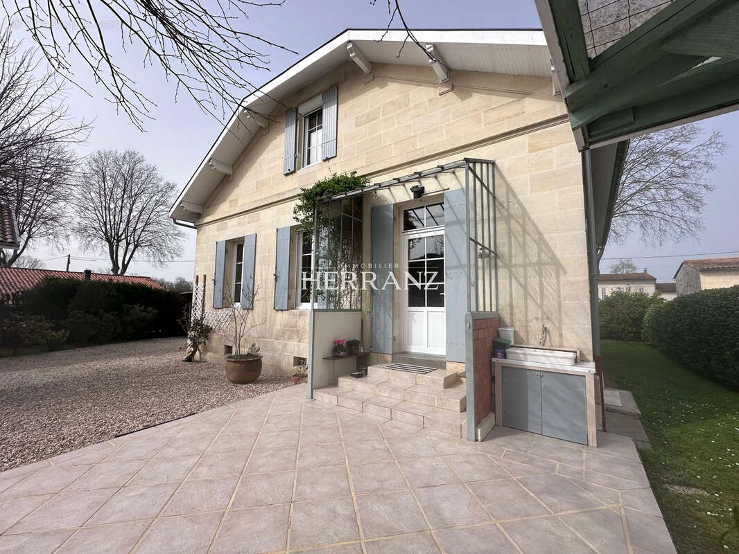 Maison à SAINT-DENIS-DE-PILE