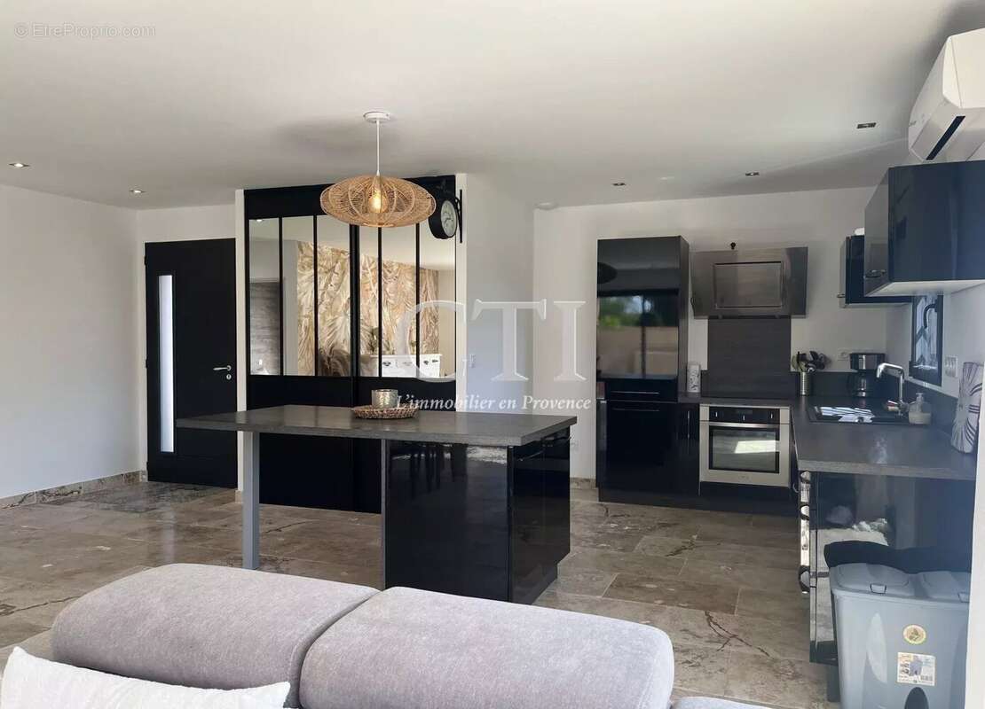 Maison à VAISON-LA-ROMAINE