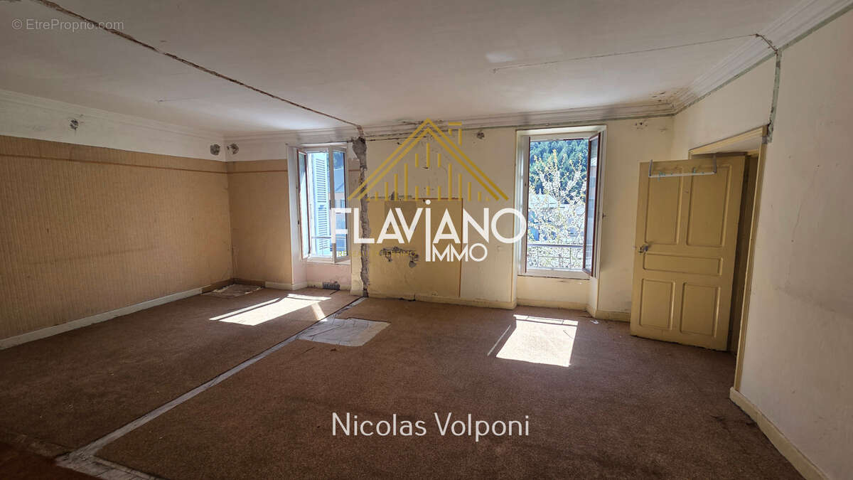 Appartement à LA CONDAMINE-CHATELARD