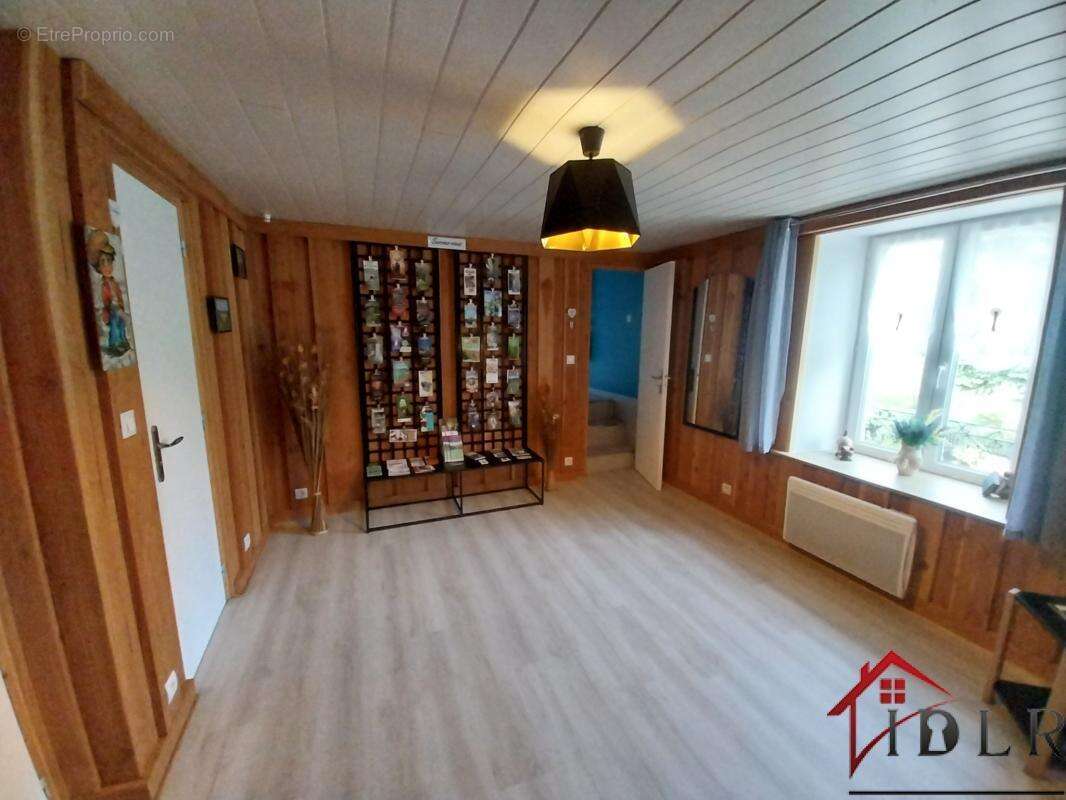 Maison à FOUGEROLLES