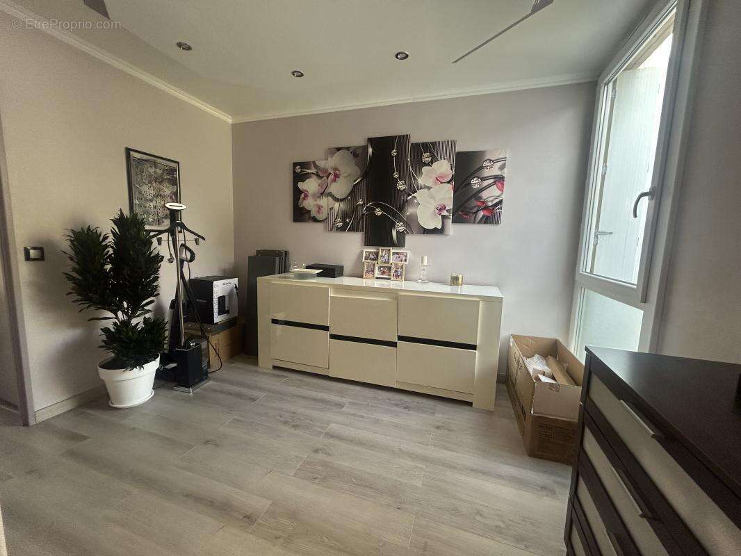 Appartement à MARSEILLE-10E