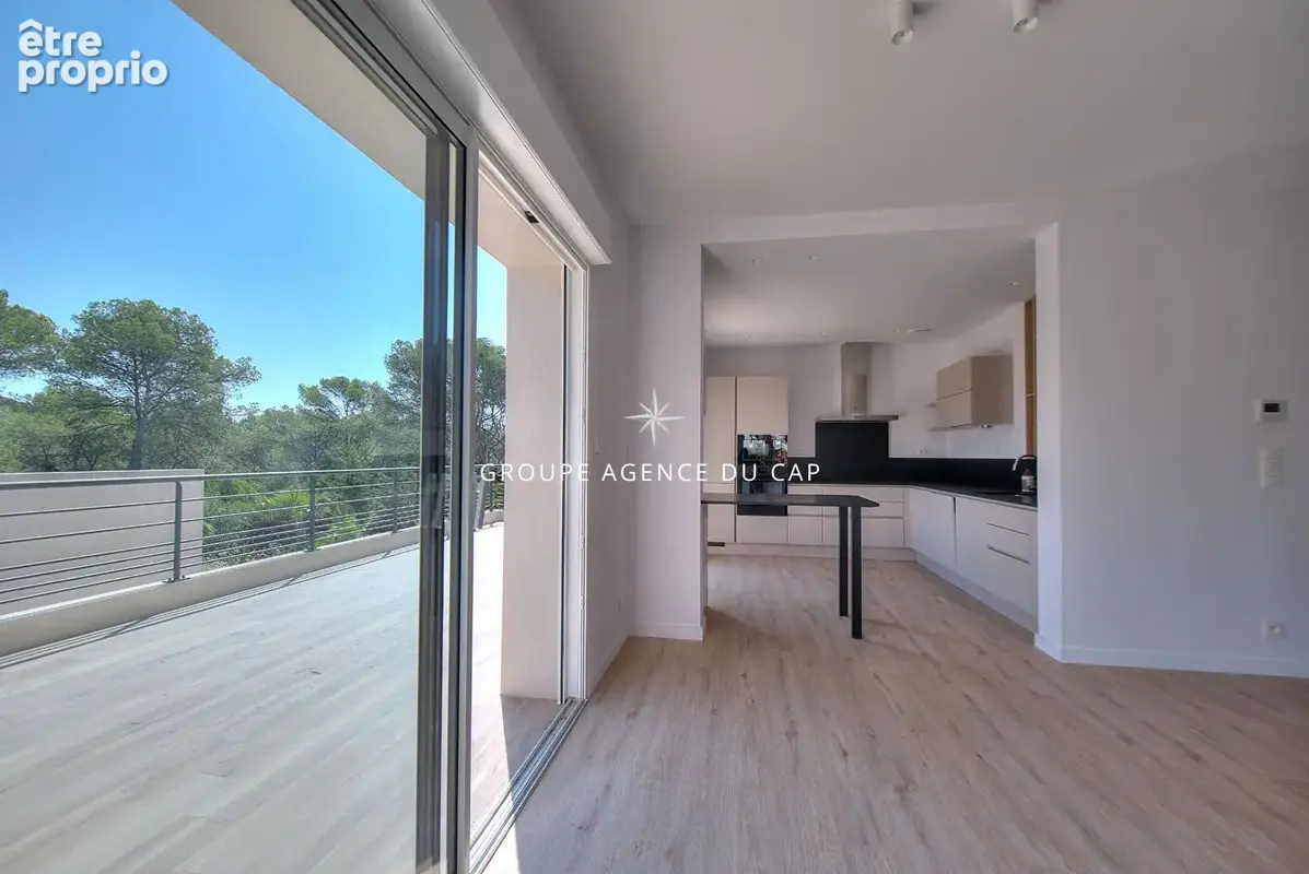 Villa 7 pieces de 190m² avec piscine au calme proche golfs et commerces - photo 6