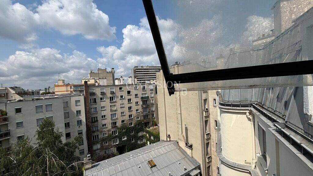Appartement à PARIS-11E