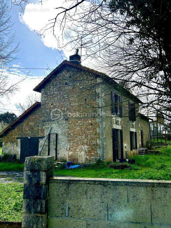 Maison à CEAUX-EN-COUHE