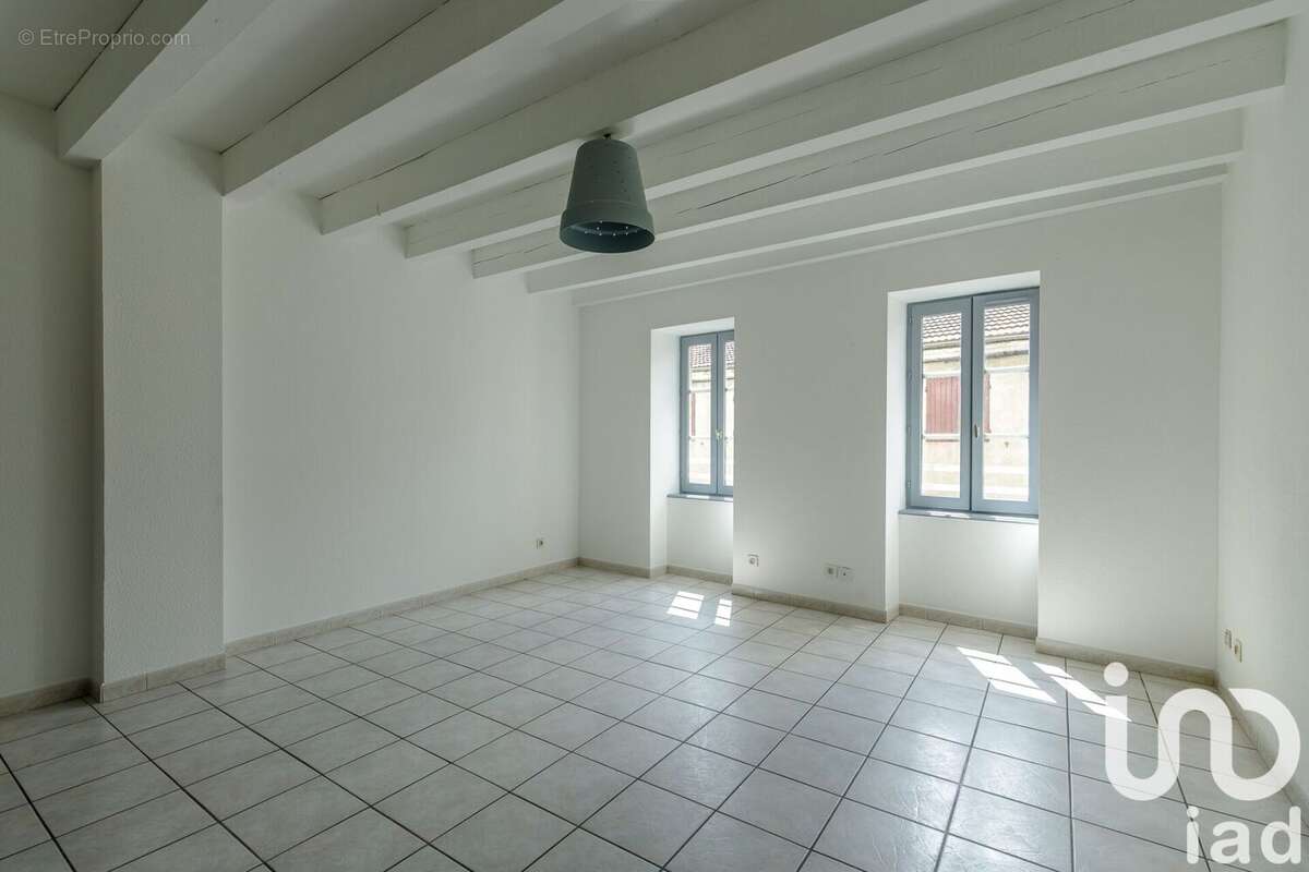 Maison 111 m² à Saint-Felicien  - photo 8