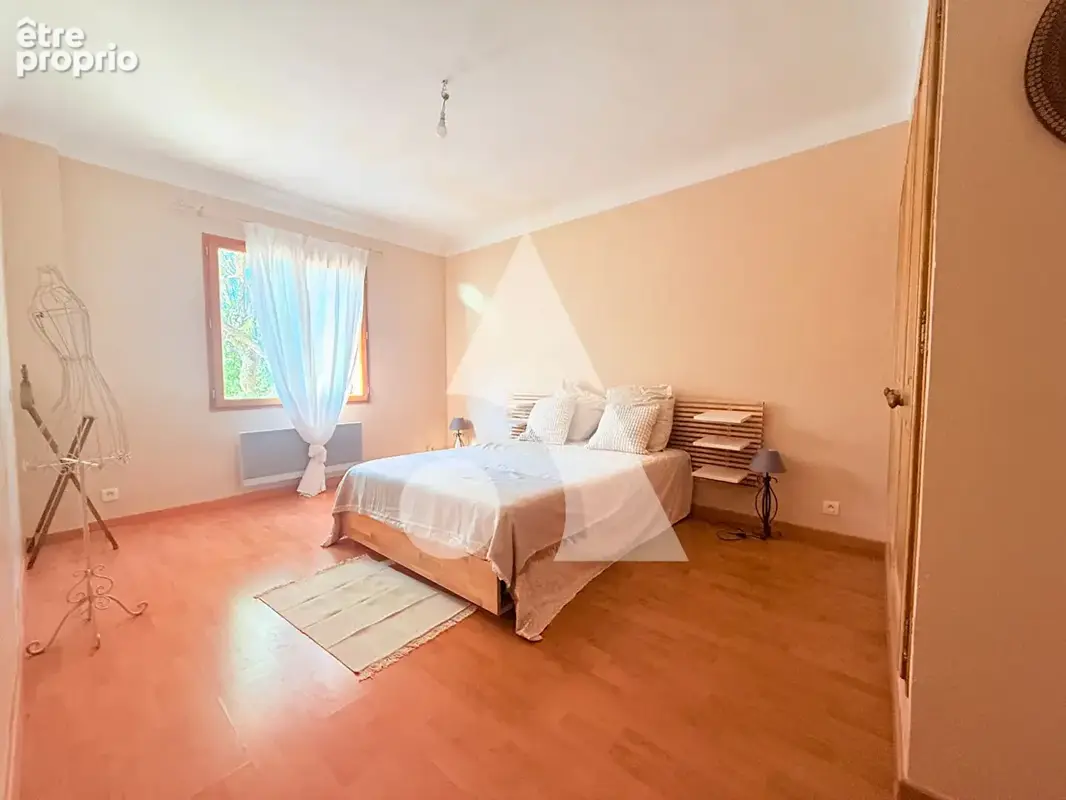 Bastide Provençale 6 pièces 207 m² - ROQUEVAIRE - photo 11