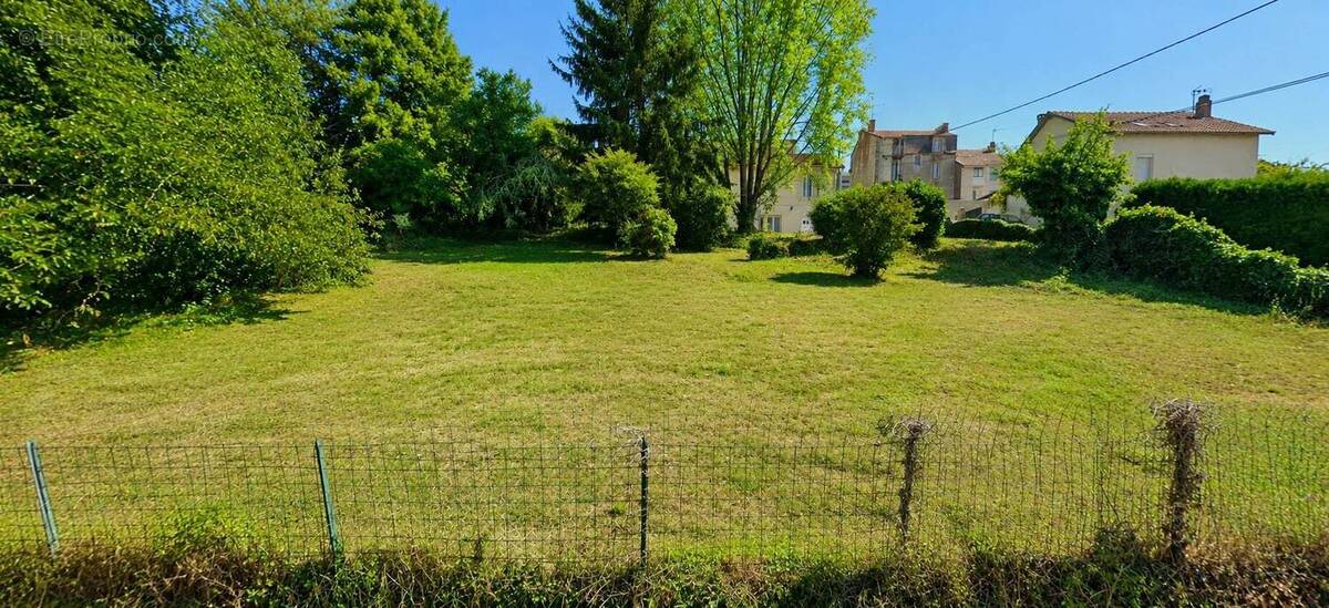 Terrain à PERIGUEUX