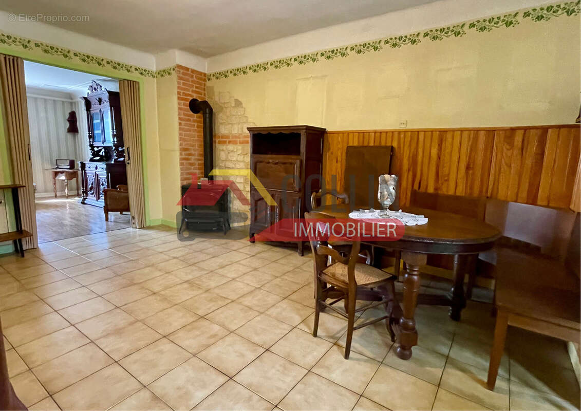 Maison à REMEREVILLE