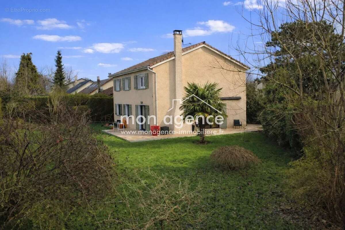 Maison à FRANQUEVILLE-SAINT-PIERRE