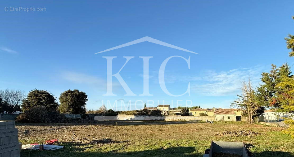 Terrain à CARCASSONNE