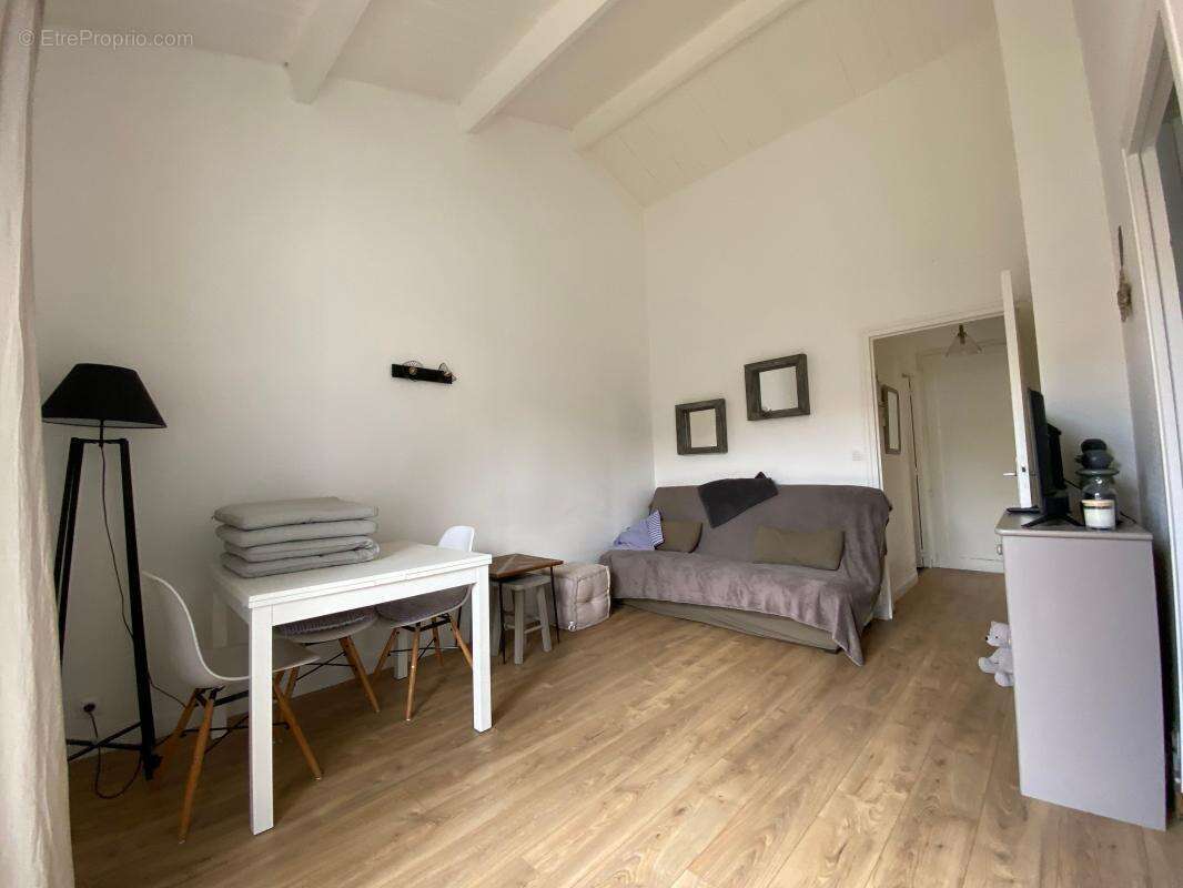 Maison à LES MATHES