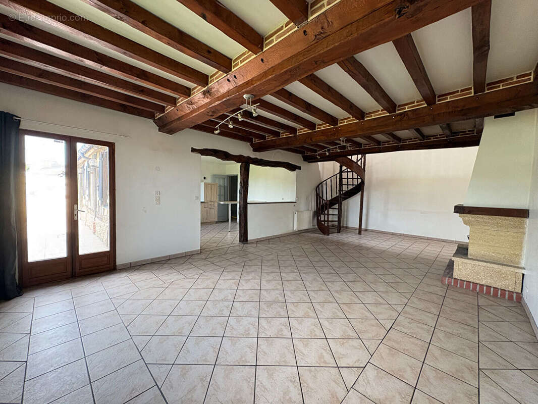 Maison à vendre - Yvetot - 149 m² - 4 chambres - Terrain 550 m² - photo 3