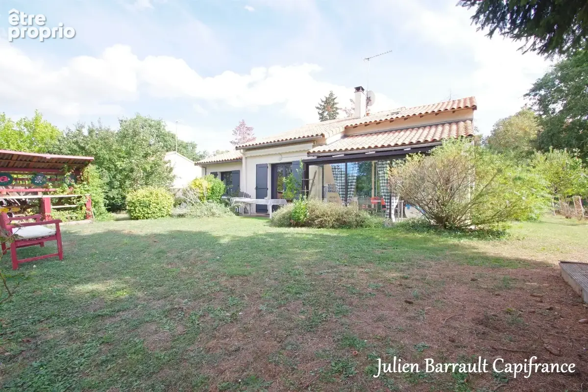 Maison familiale de 127,48 m² avec 5 chambres sur un terrain clos de 1133 m² - photo 8