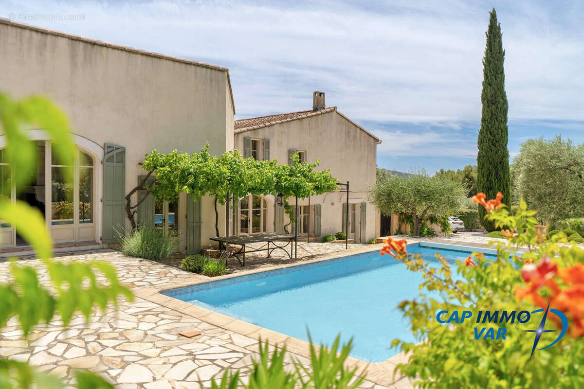Maison 205 m² à La Cadiere-D'azur  - photo 2