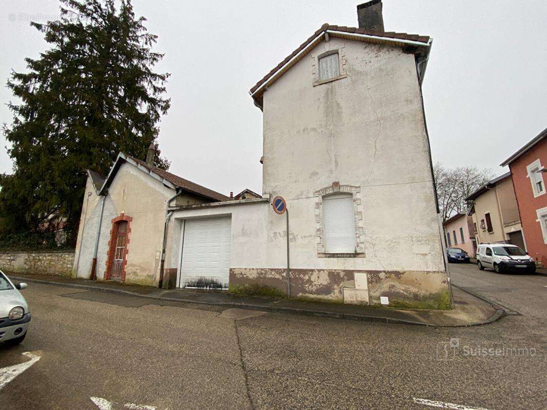 Maison à OYONNAX