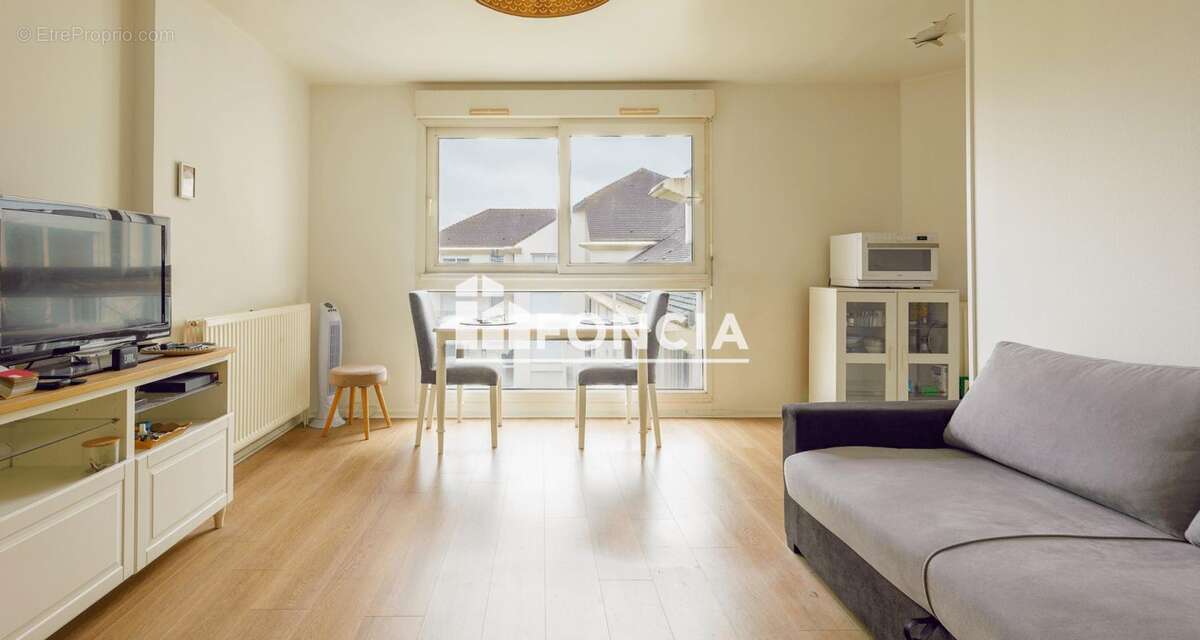 Appartement à BUSSY-SAINT-GEORGES