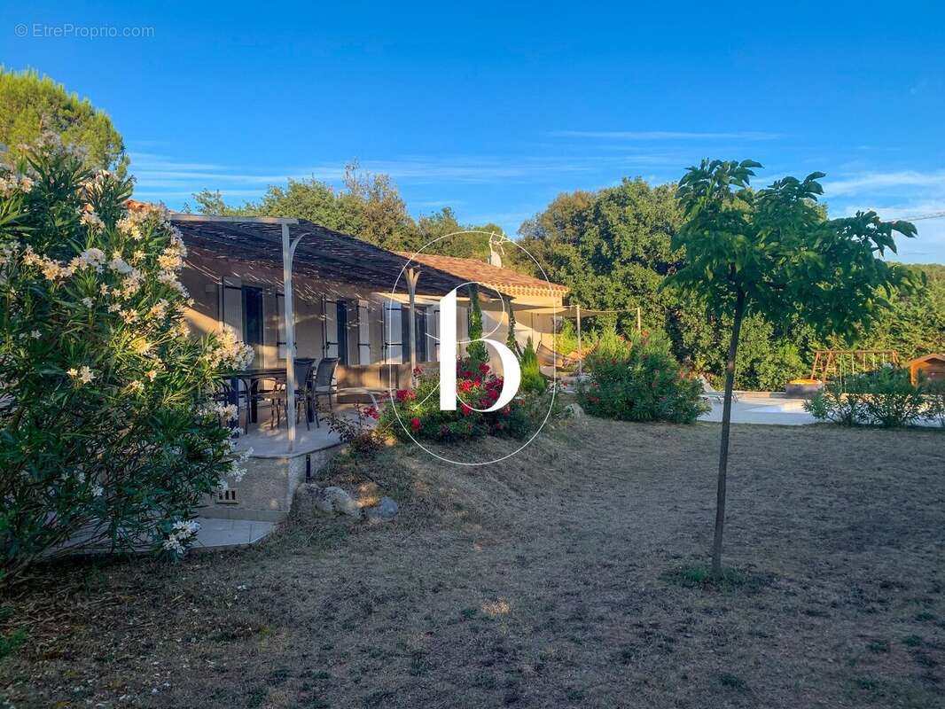 Maison à LA ROQUE-SUR-CEZE