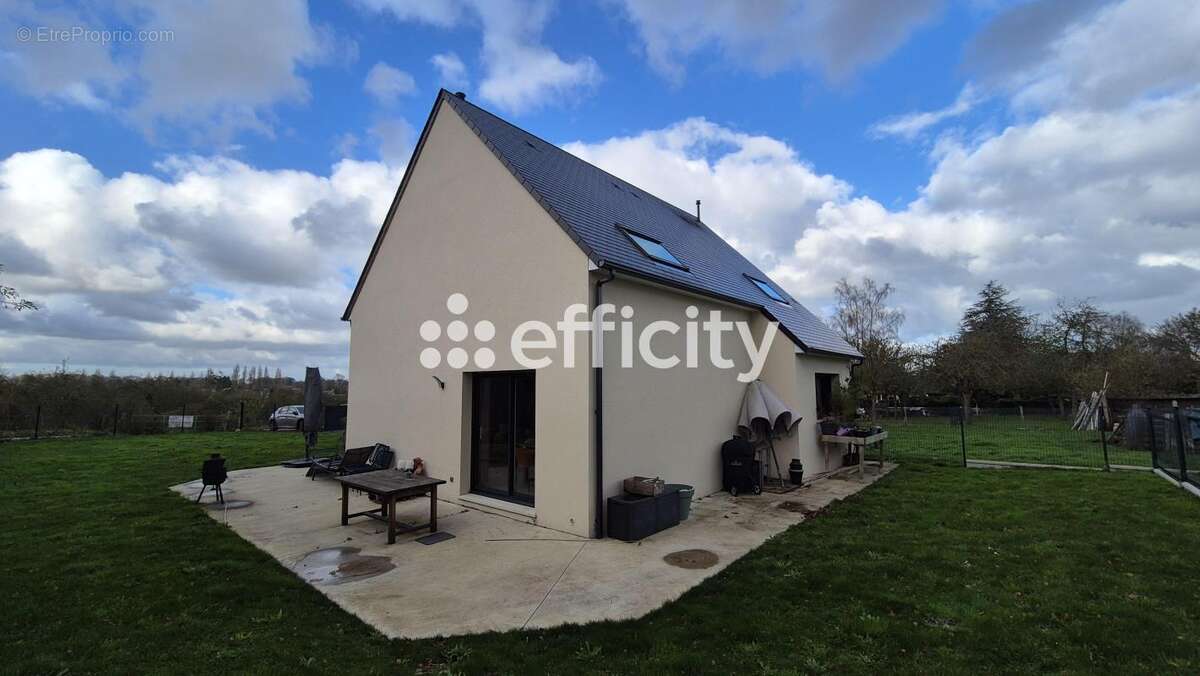 Maison 100 m² à Maisons  - photo 10