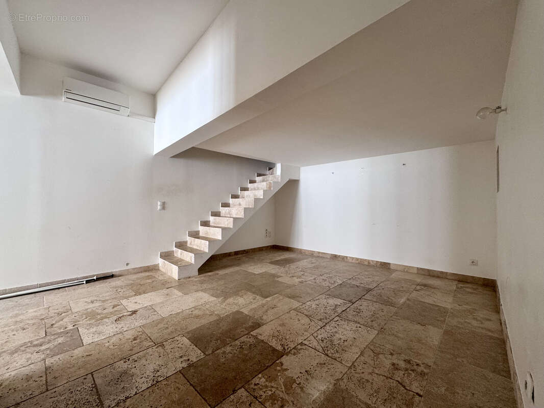 Appartement à L&#039;ISLE-SUR-LA-SORGUE